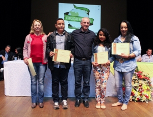 entrega-premiacao-projeto-educacao-ambiental---cica-(31).jpg